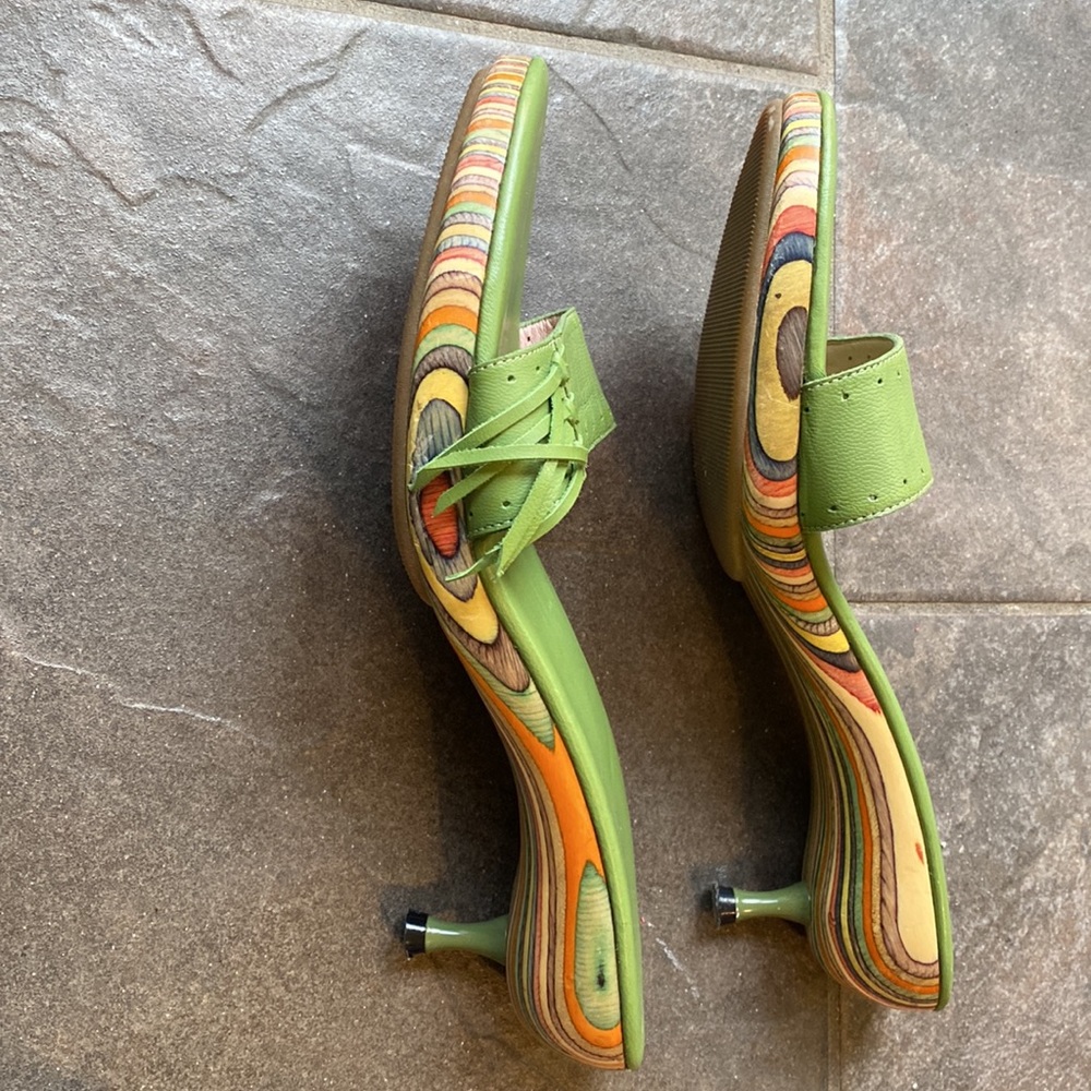 Sandals - Picture 3 of 4